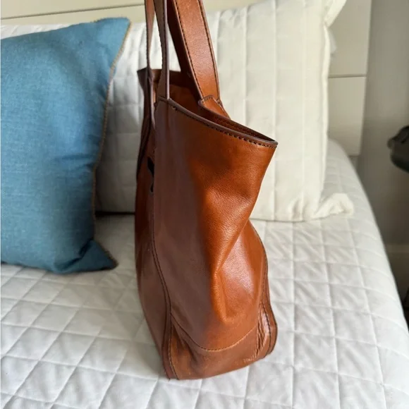 HOBO Bellamy Genuine Leather Tote - Picture 7 of 13
